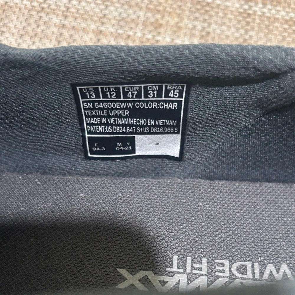 Skechers Goga Max Go Walk Slip-On Loafers. Men 13 wide fit. Excellent condition! - Picture 8 of 8